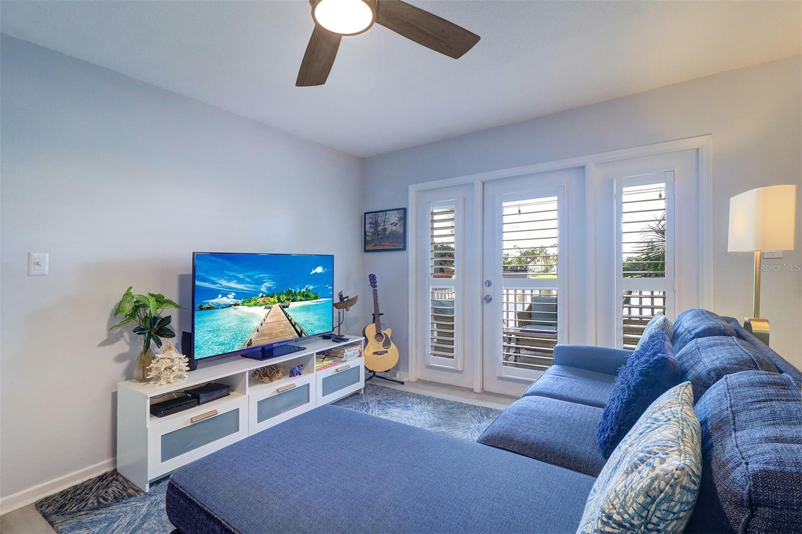 Enjoy the waterview from the couch!
