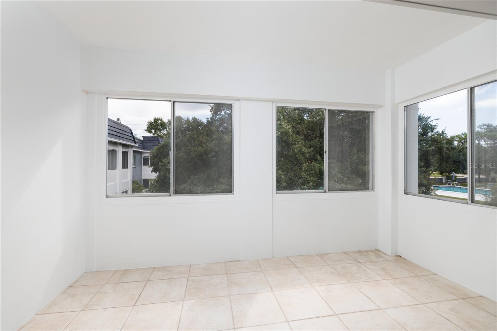 Sun Room/Bonus Room