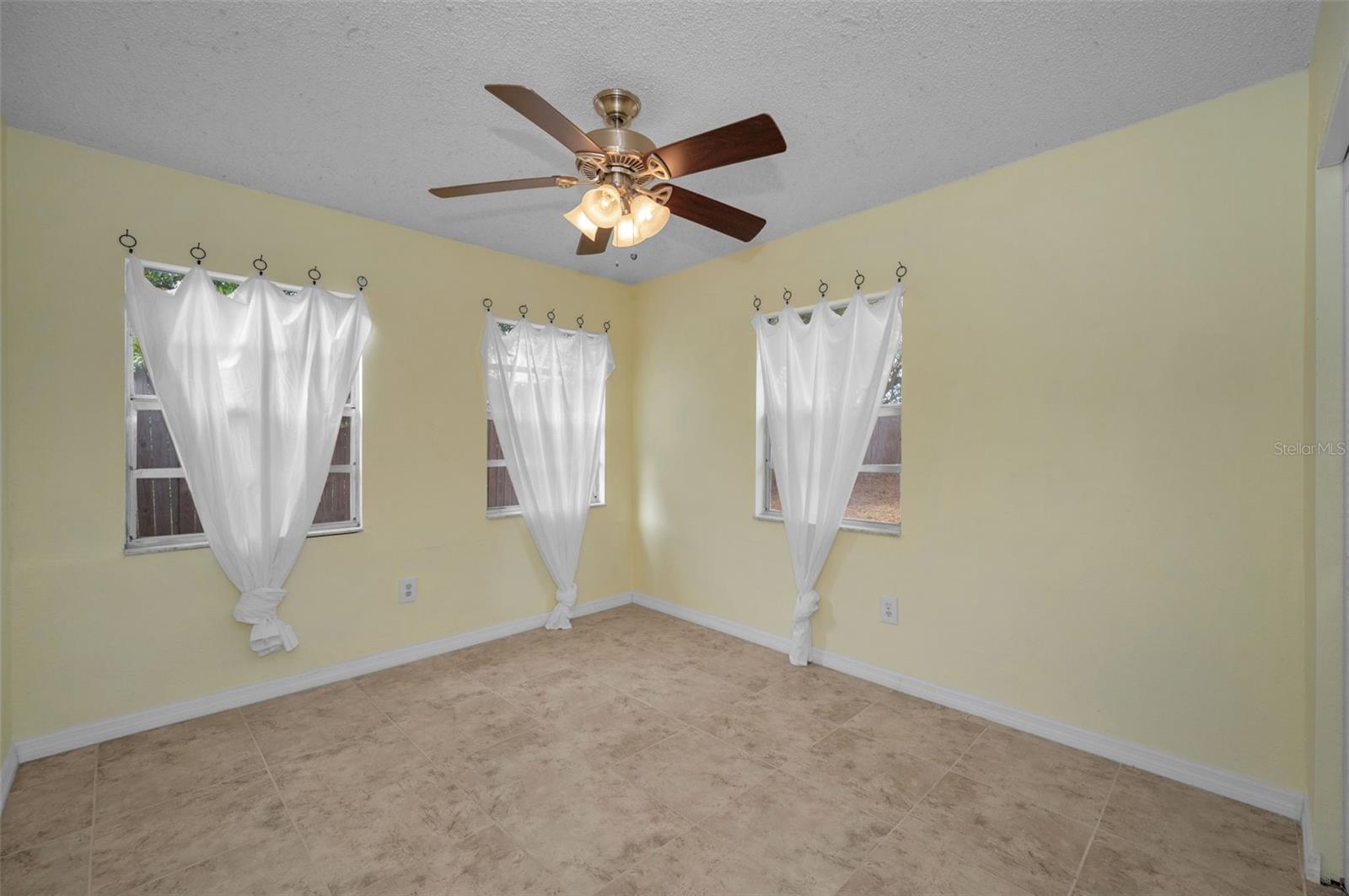 Back 3rd or even 4th bedroom