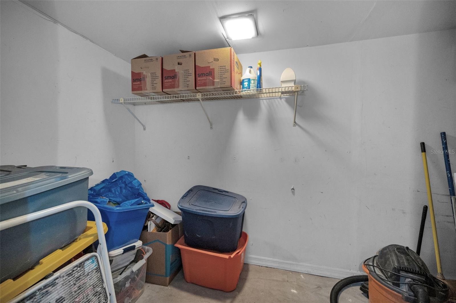 Extra storage in rear of gargae