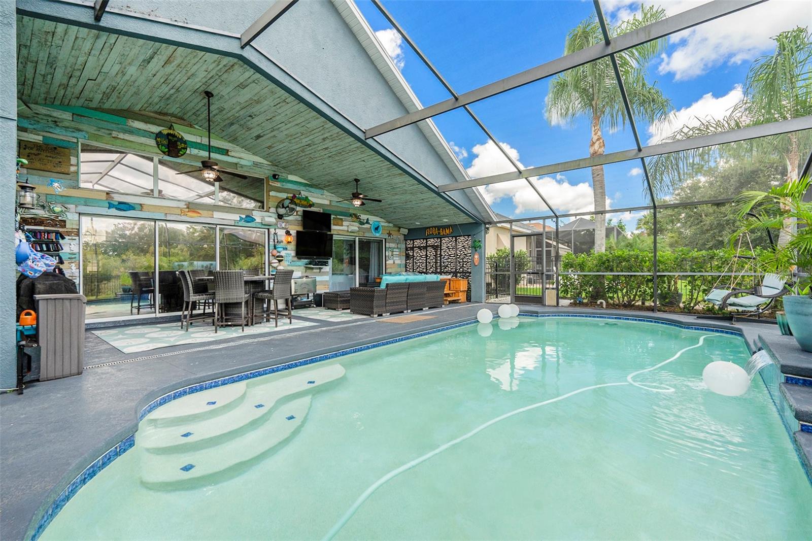 16422 Bridgewalk Drive, Lithia, FL 33547 - Pool