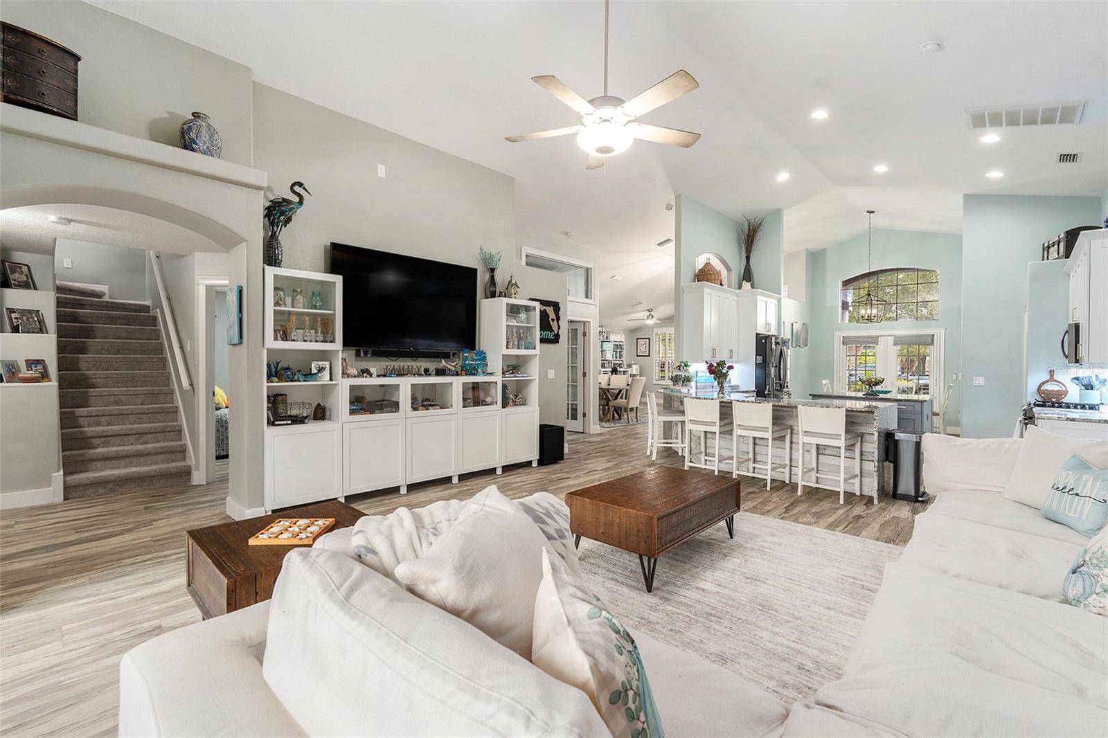 16422 Bridgewalk Drive, Lithia, FL 33547 - Great Room