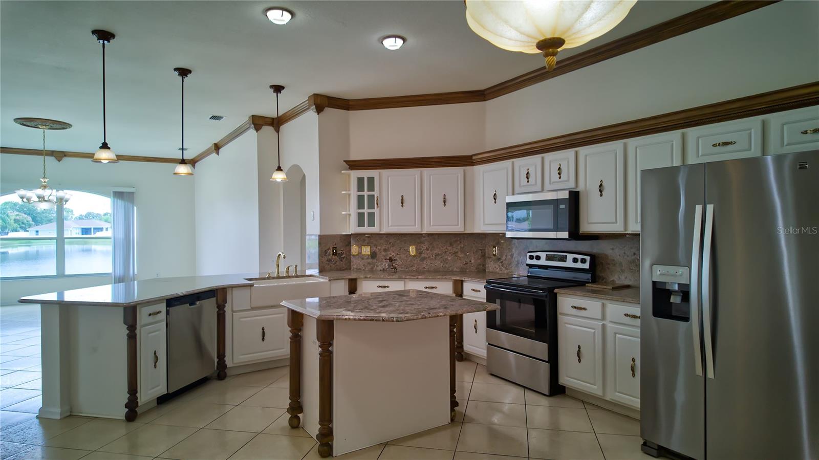 Center Island for extra storage and prep space!