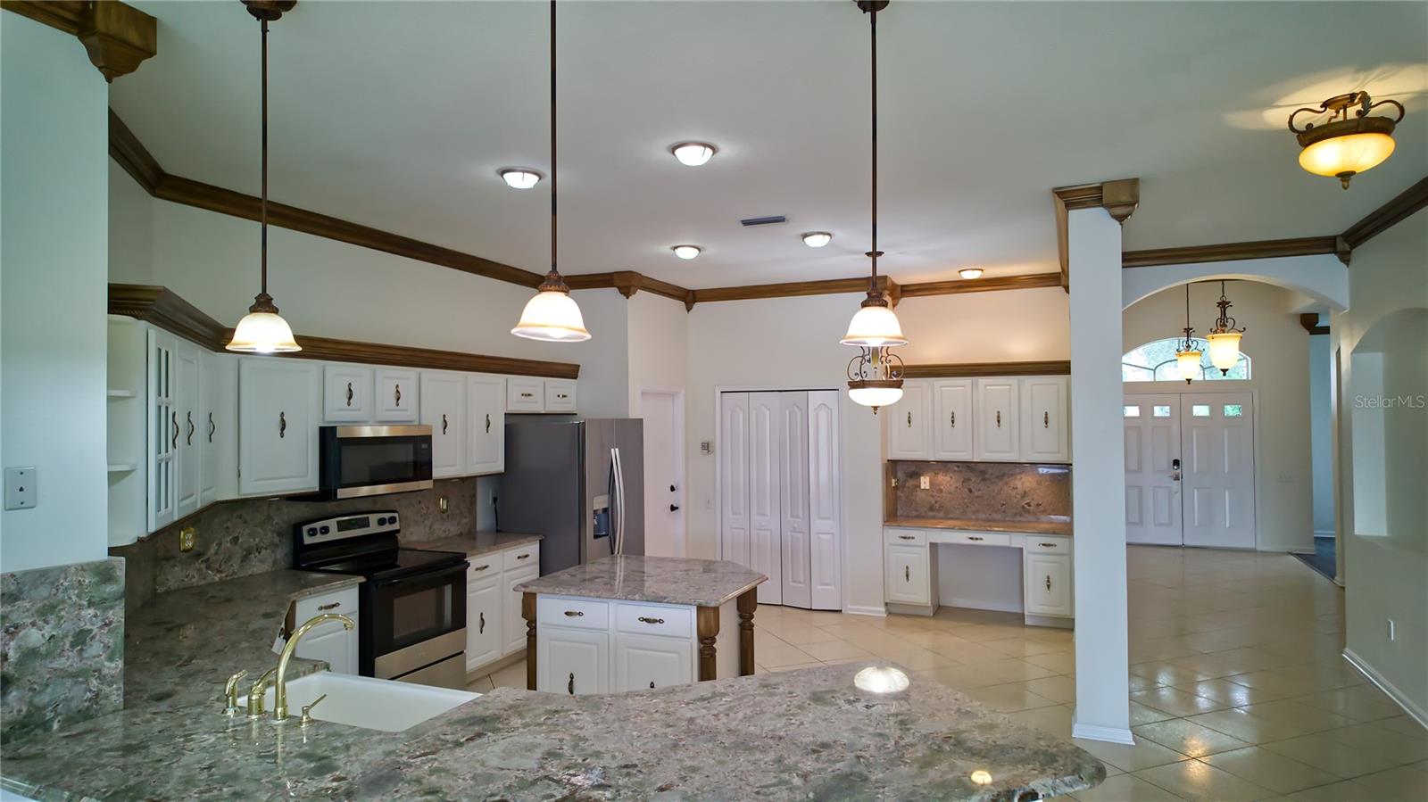 Spacious Kitchen with plenty of counter space and cabinets