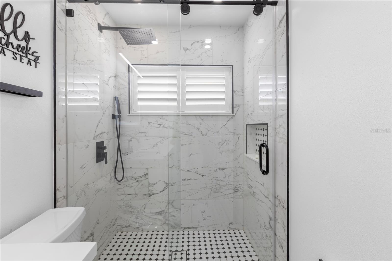 Hall Bath (2nd Fl)