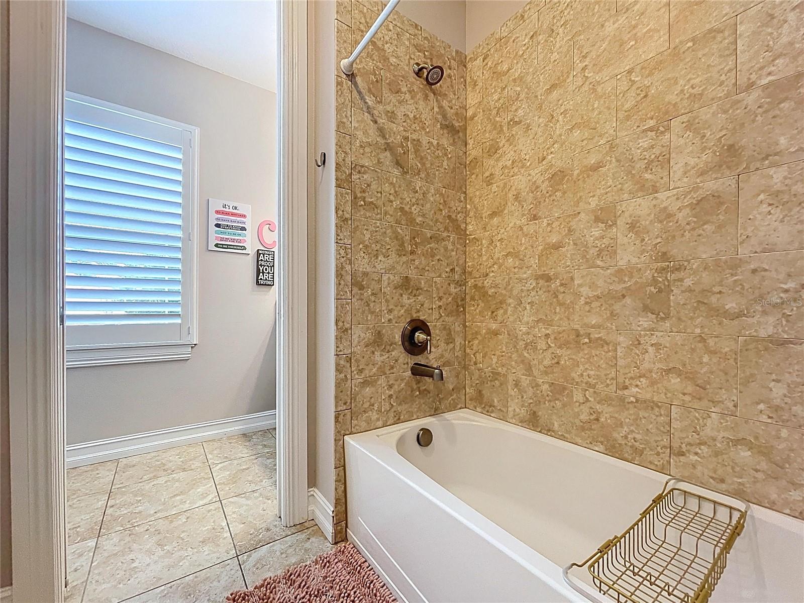 Jack and Jill tub