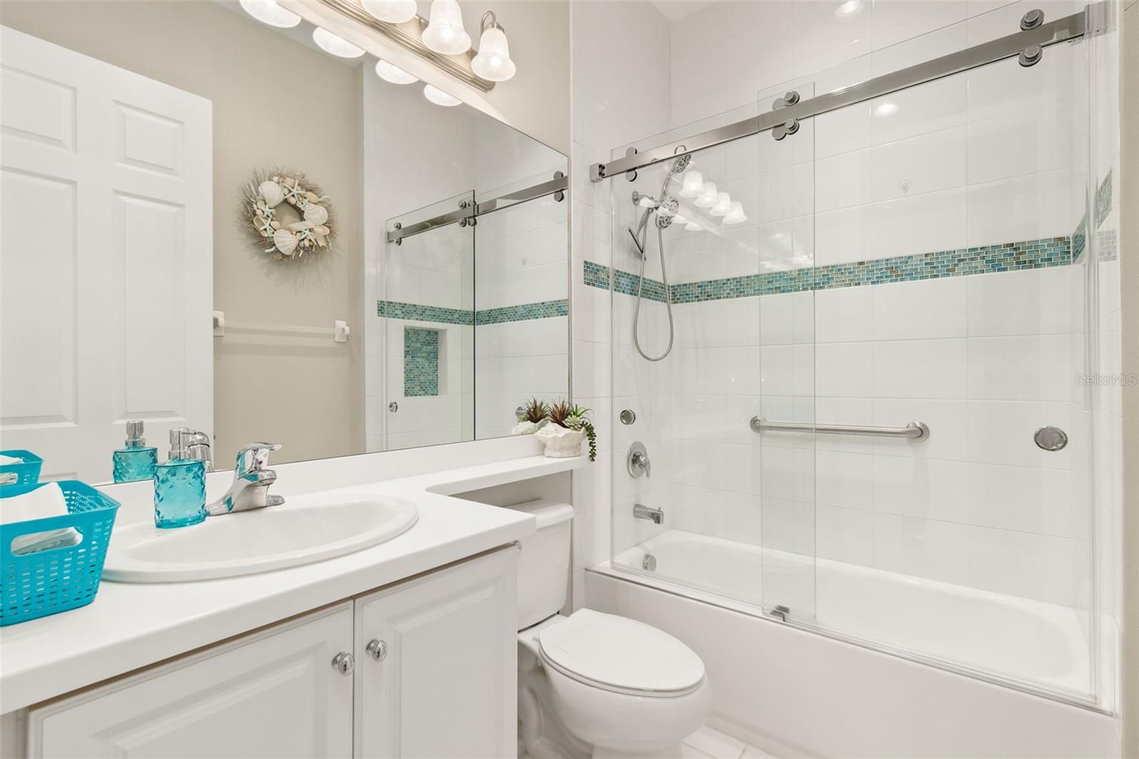 2nd Bathroom