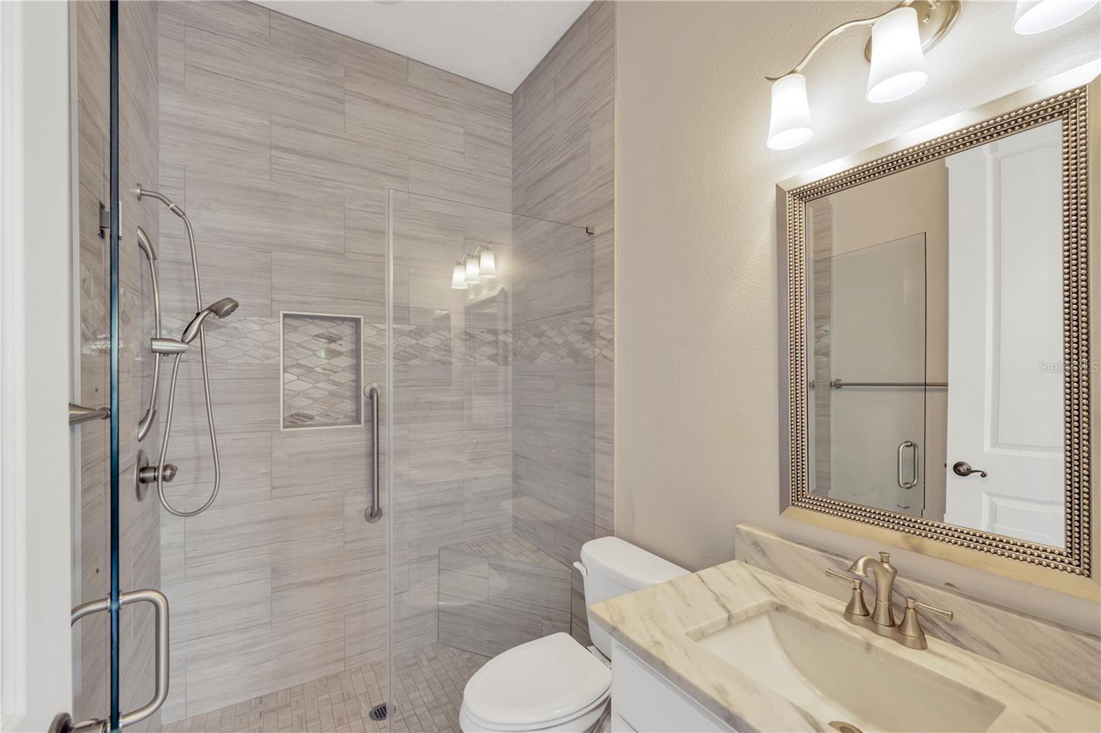 Bedroom 4 - Bathroom