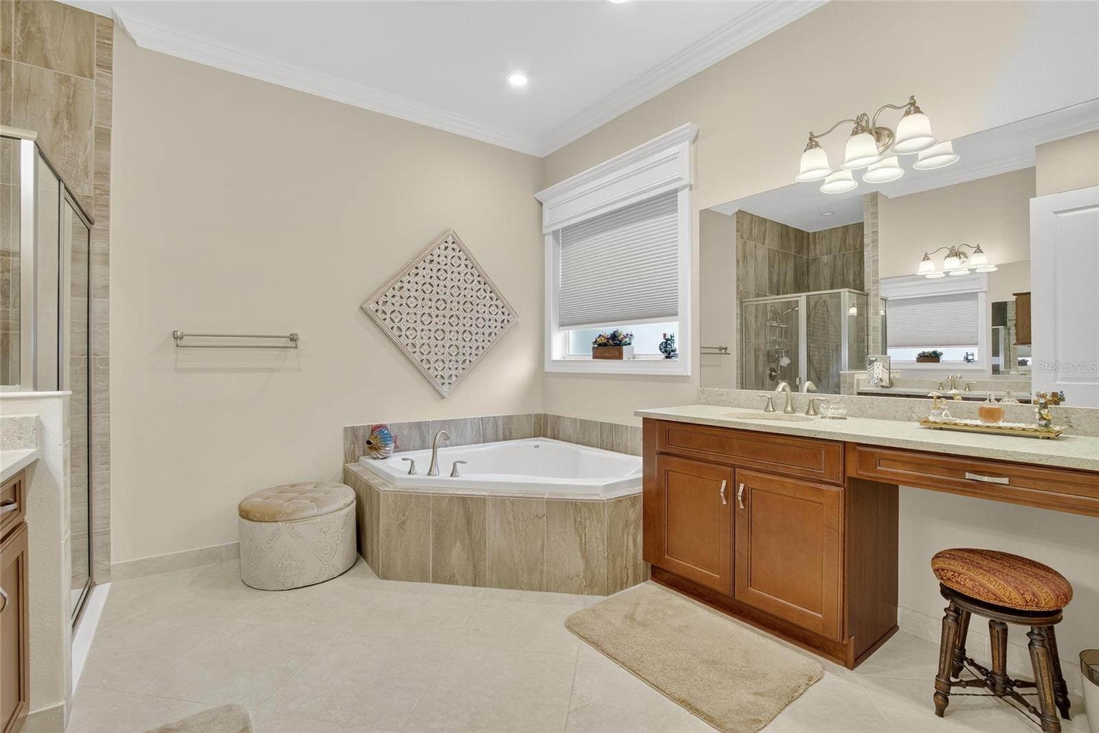 Primary Ensuite Bath w/Garden Tub & Split Vanities