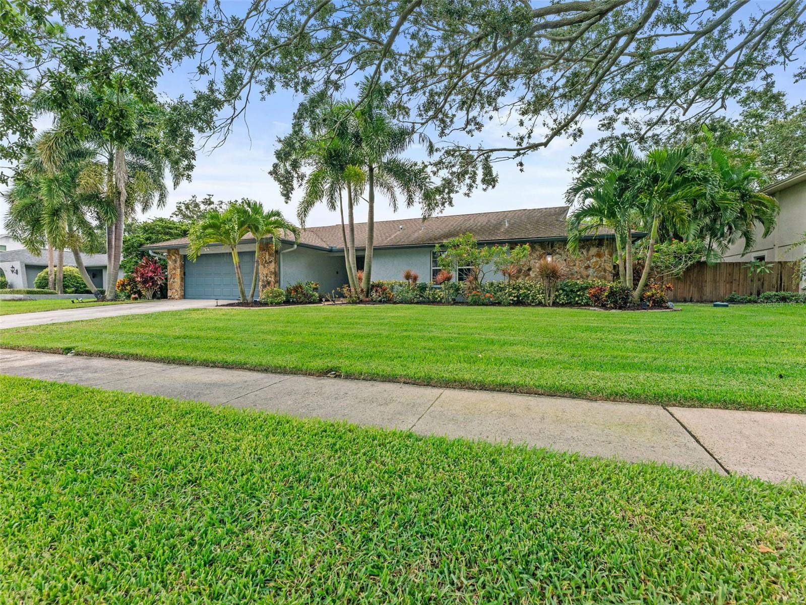 Welcome to 2857 Weathersfield Ct in Countryside!