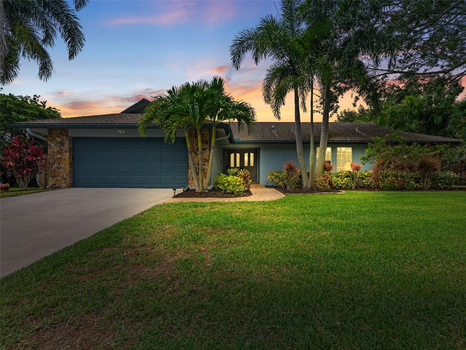 Beautifully maintained exterior that makes a great first impression