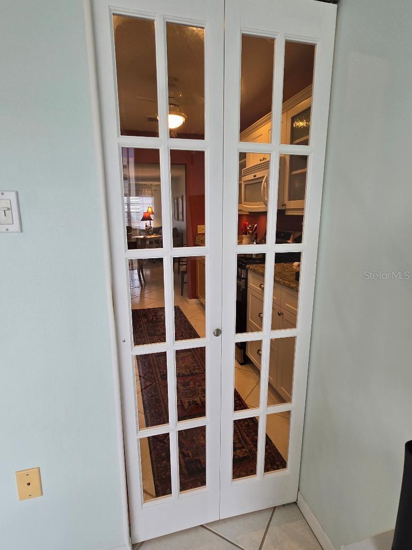 Glass doors from Kitchen to the Florida Room