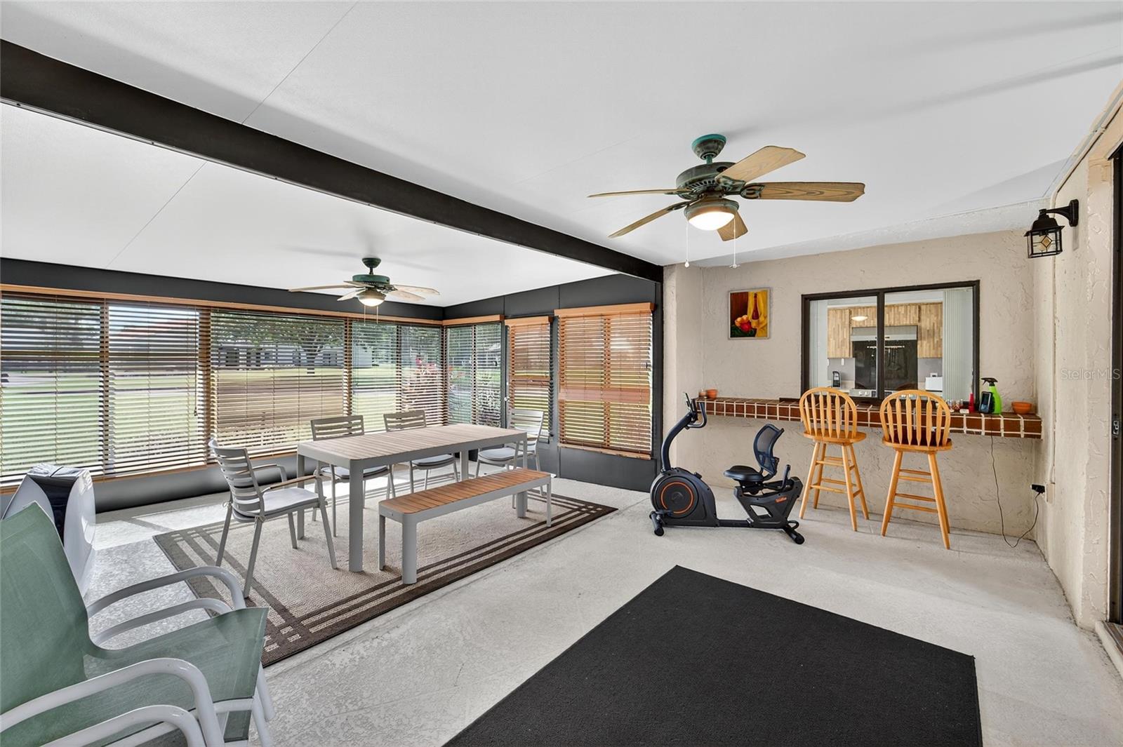 Lanai with Bar