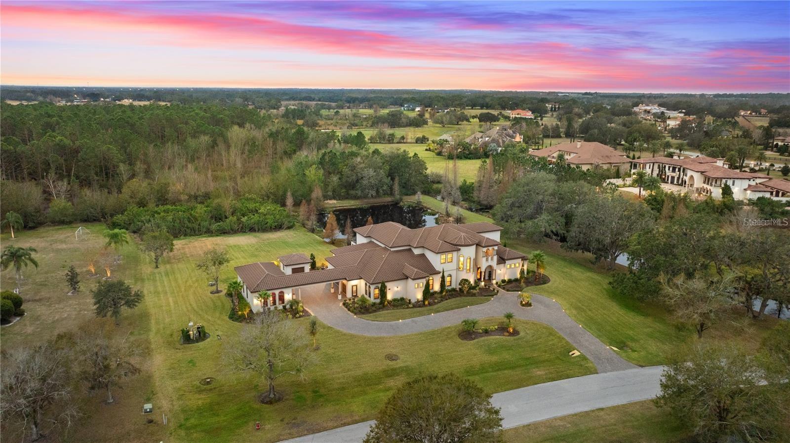 Located on High Ground, this property is 70' above sea level. Some of the highest elevations in Hillsborough County are located within the gates of Stonelake Ranch.