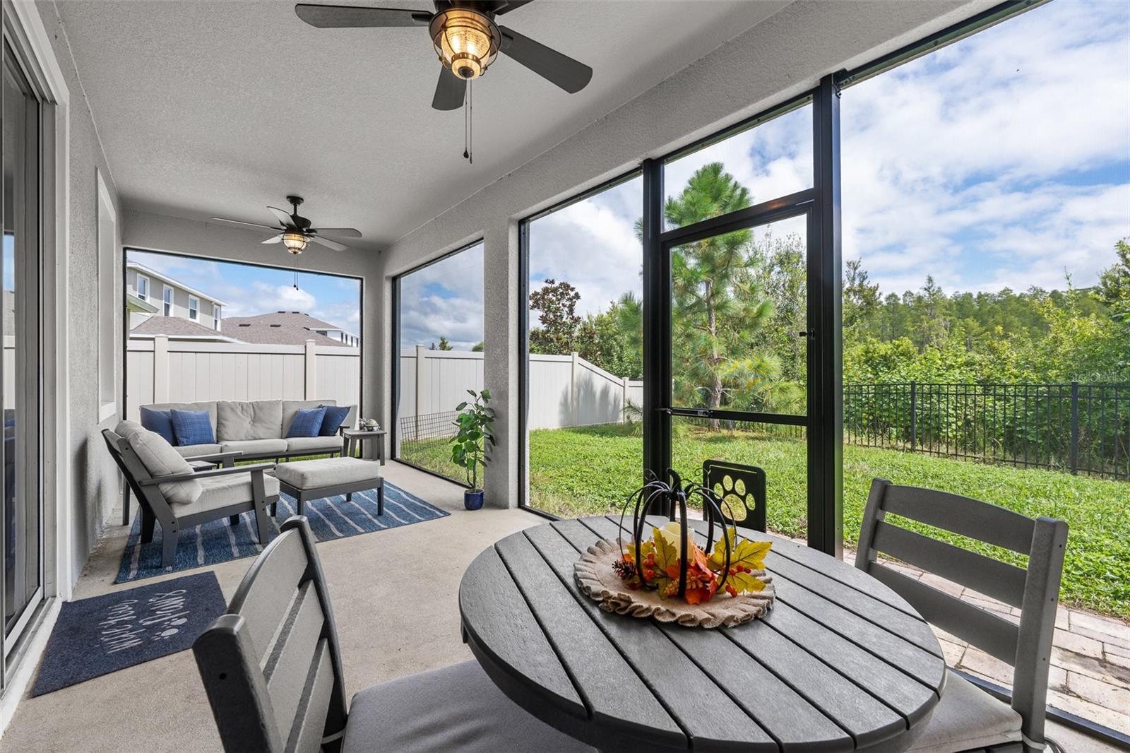 Rear screened lanai