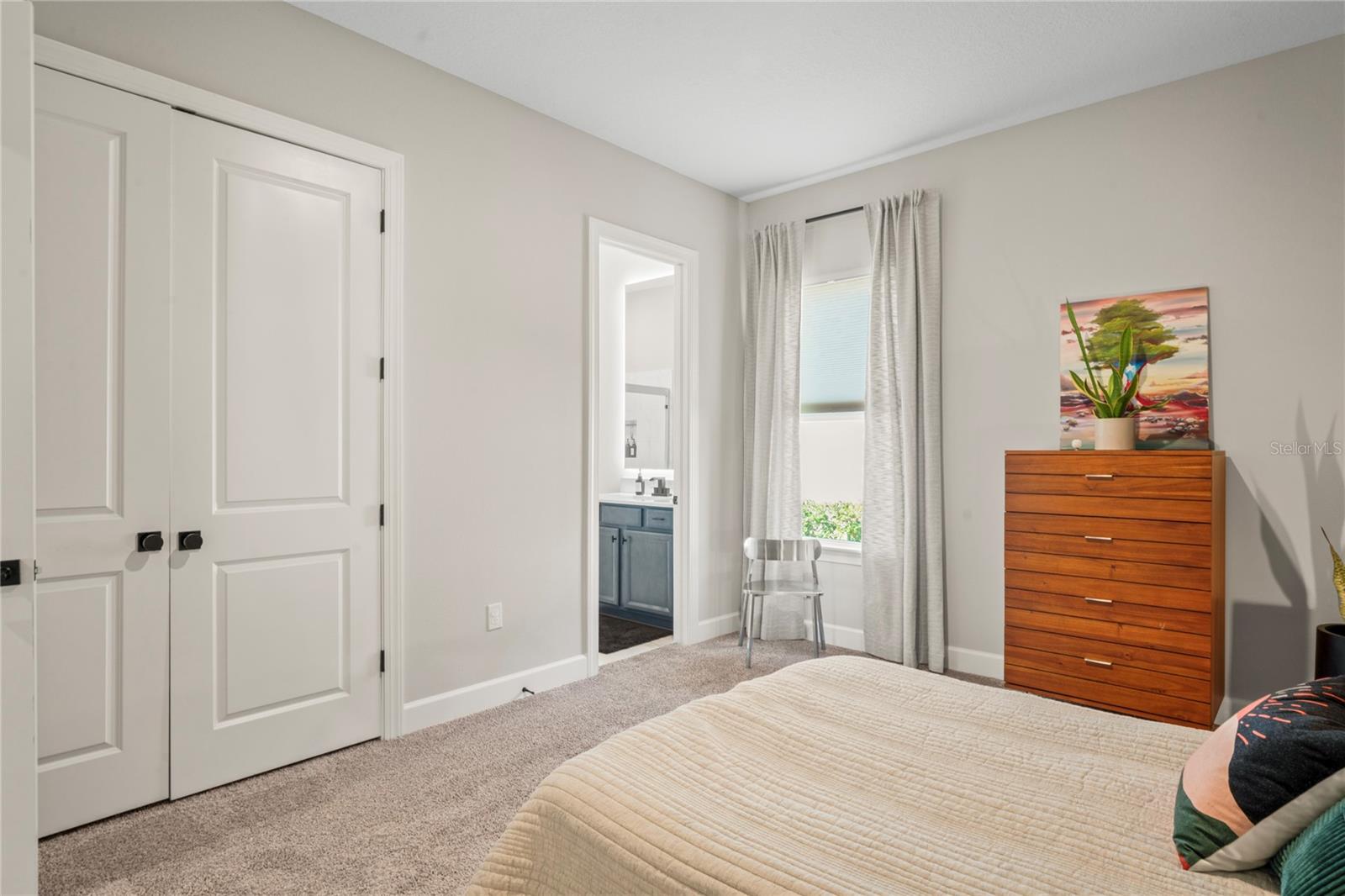 Bedroom 2 with En-suite bath
