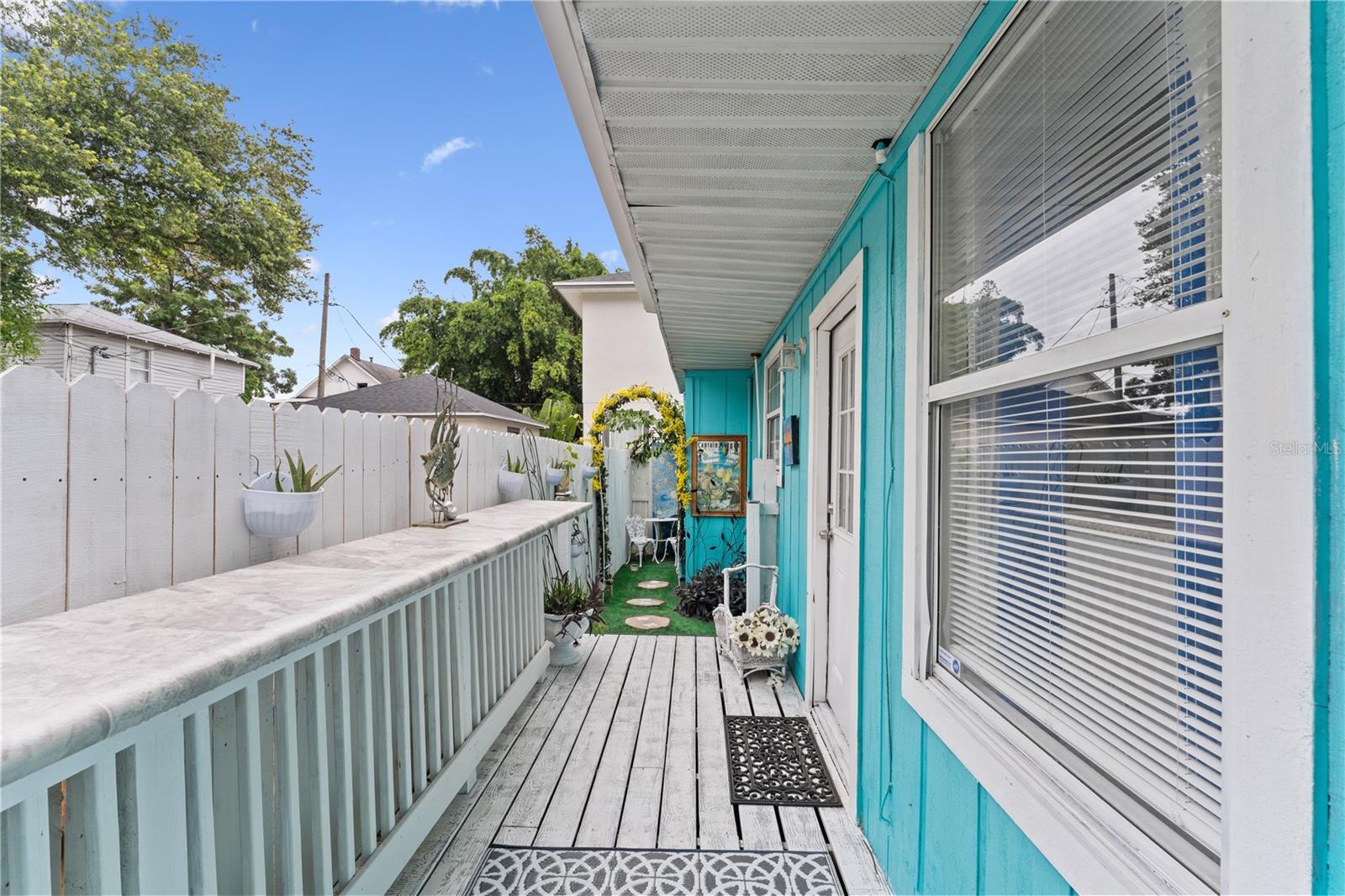 BACK DECK