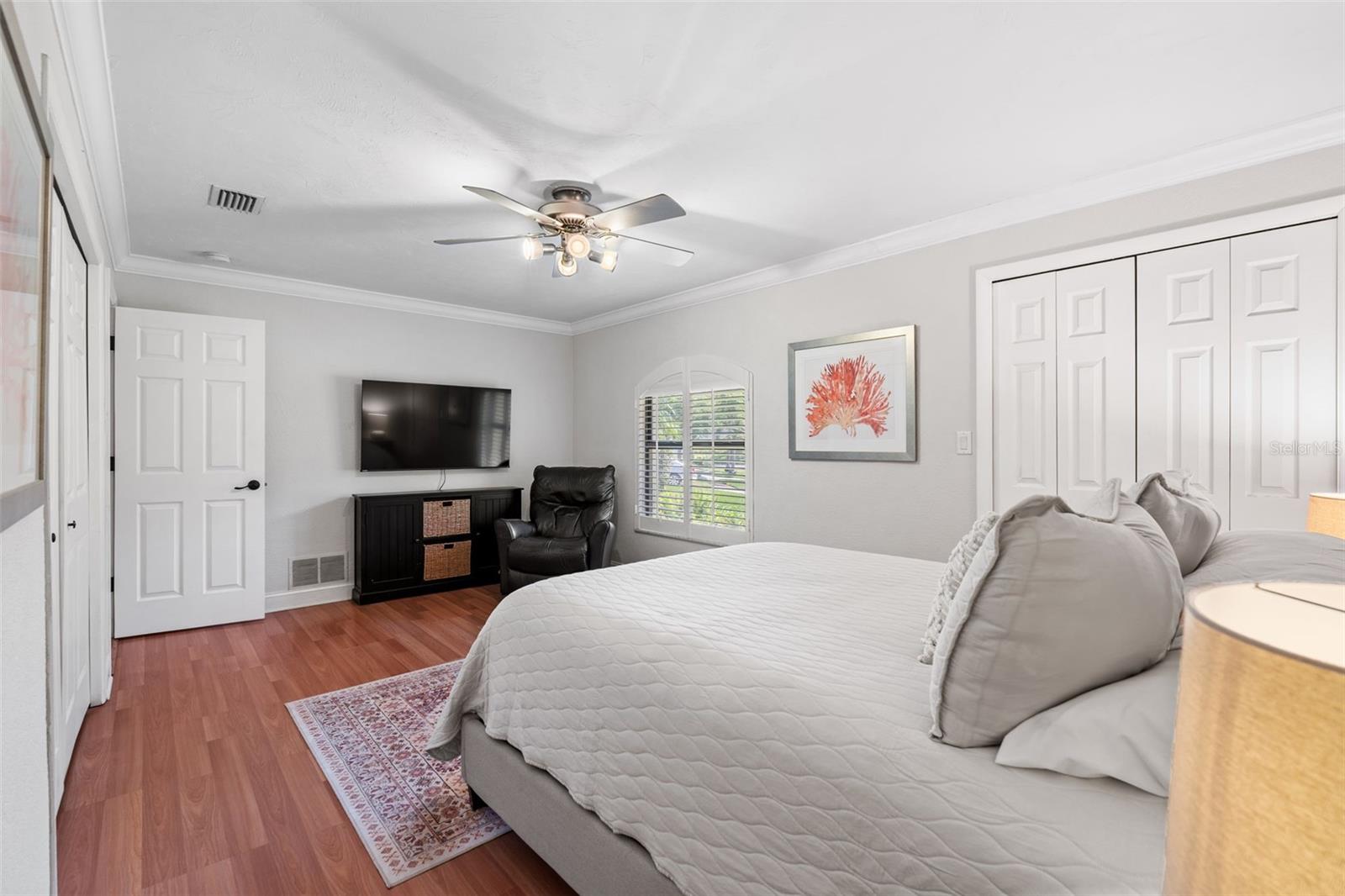 Large Bedroom Suite