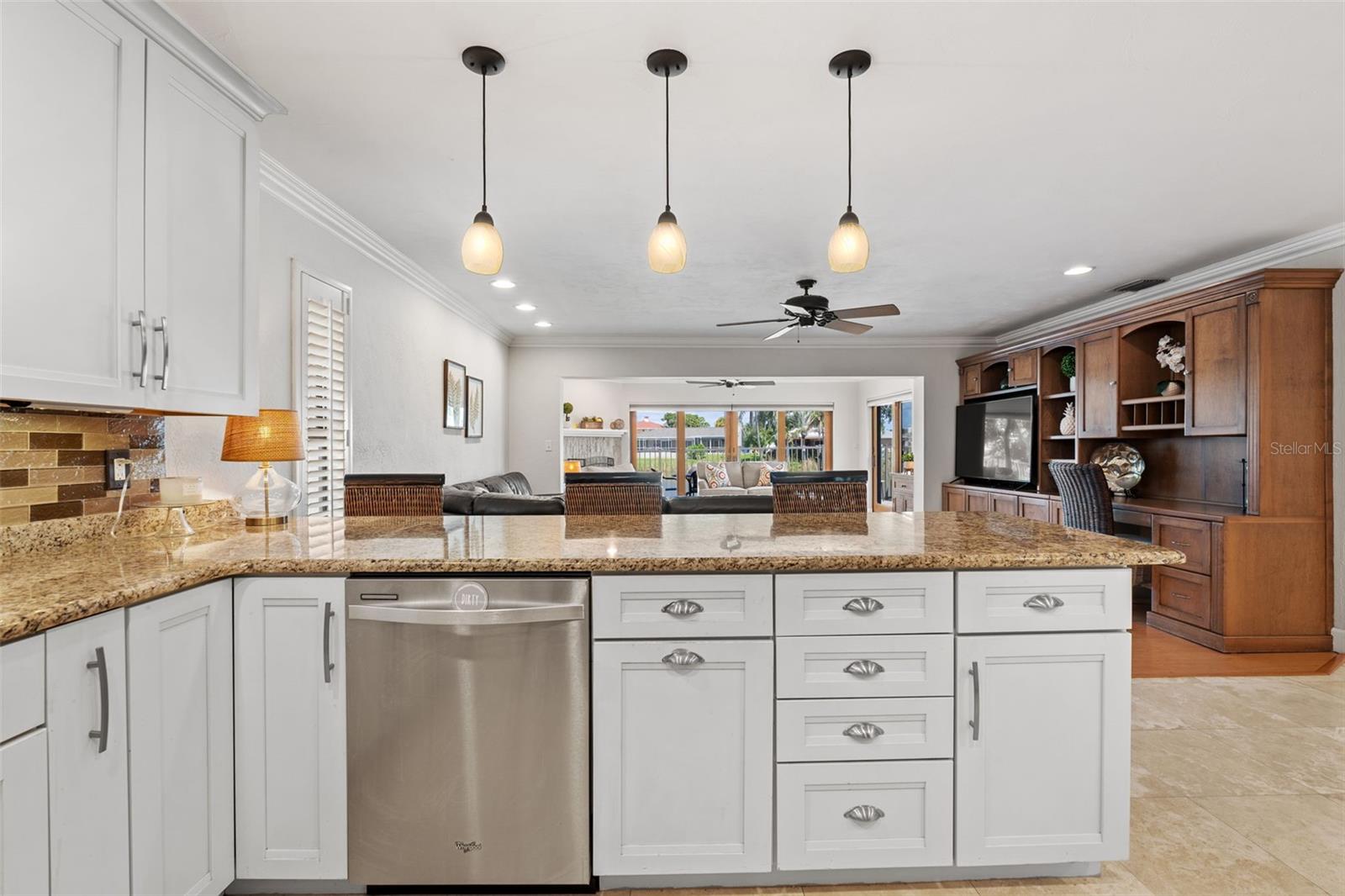Roomy Breakfast Bar