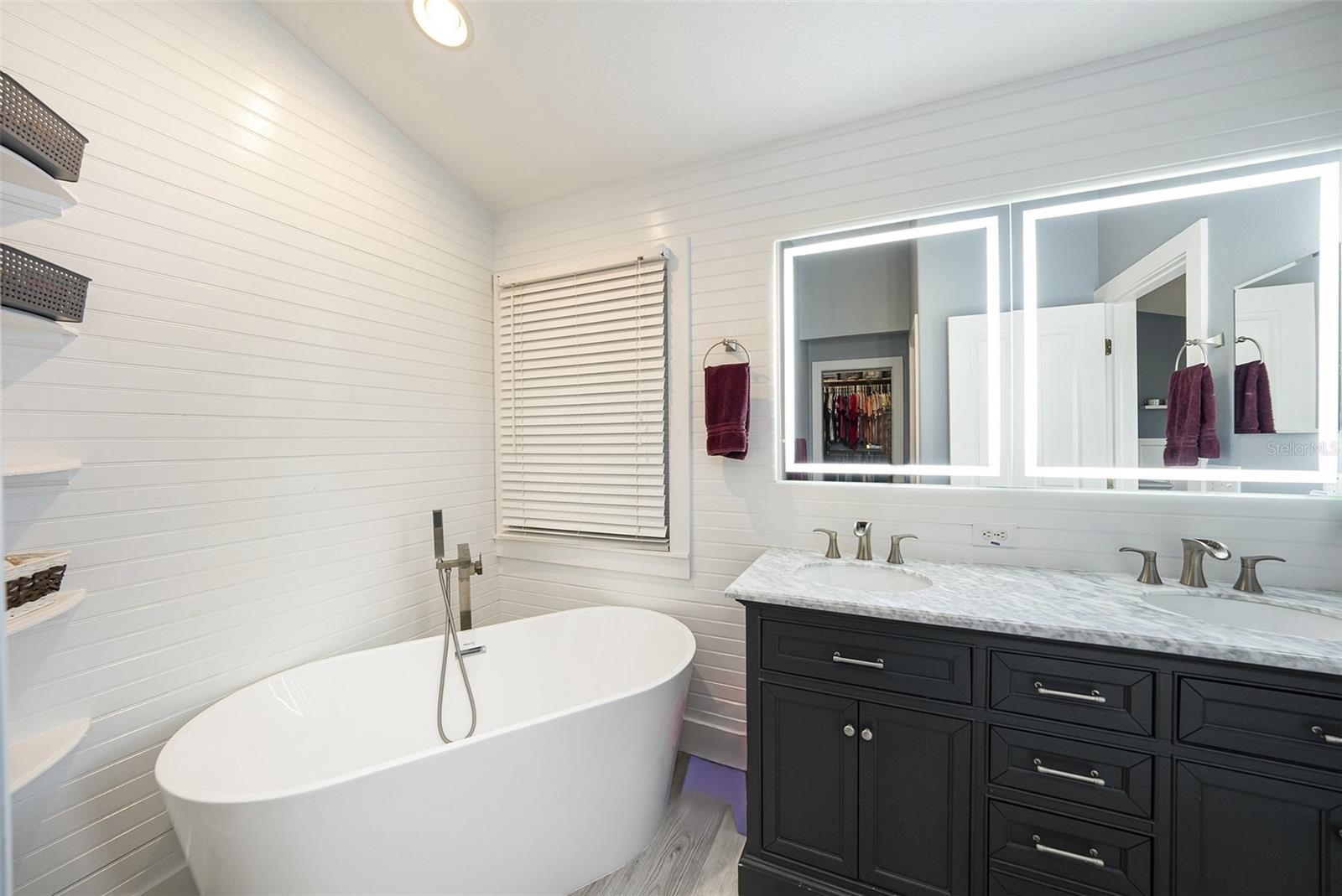 Stand Alone Tub