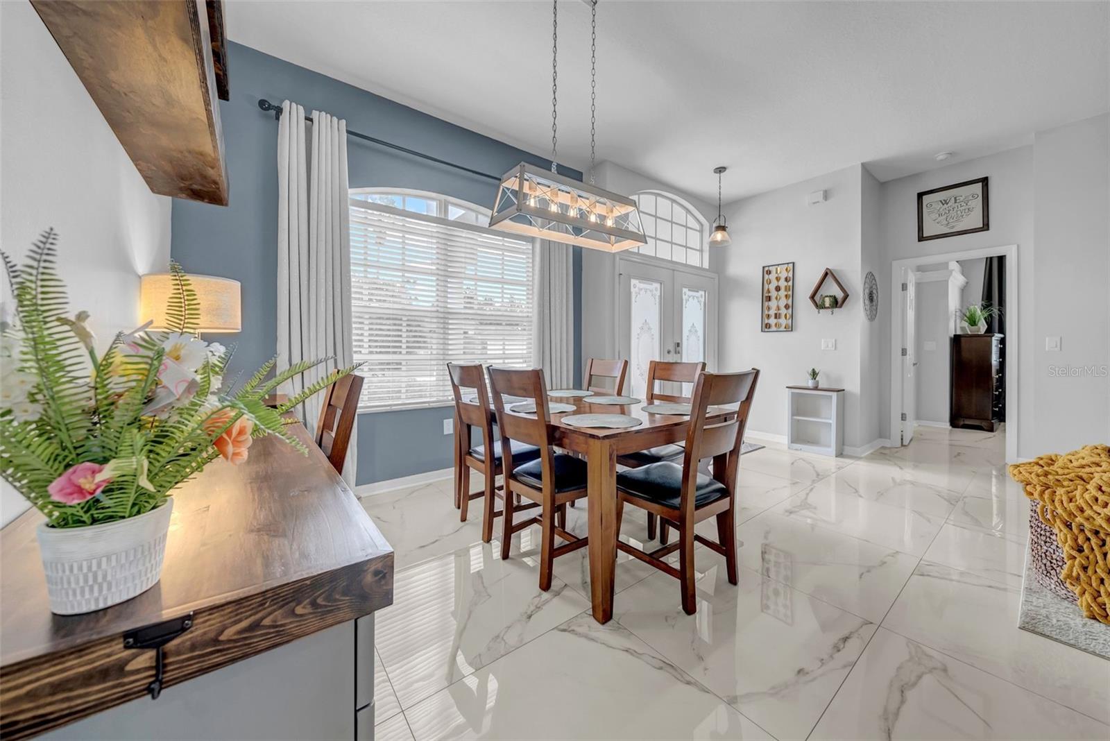 Formal Dining