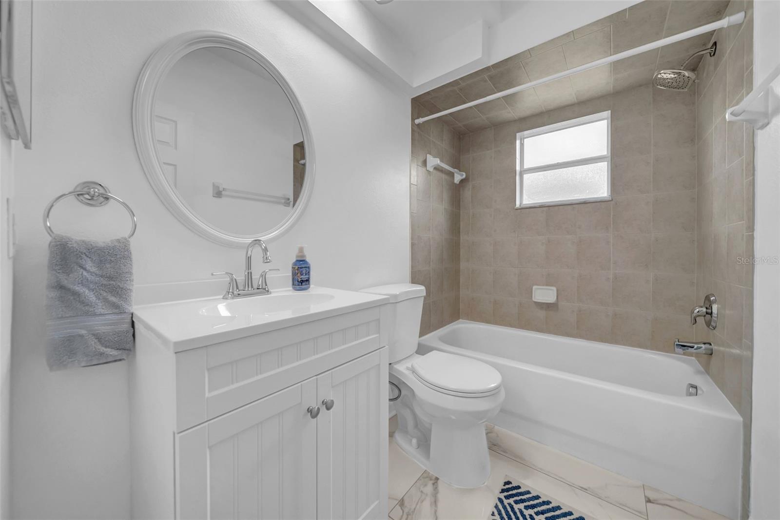 2nd Bathroom