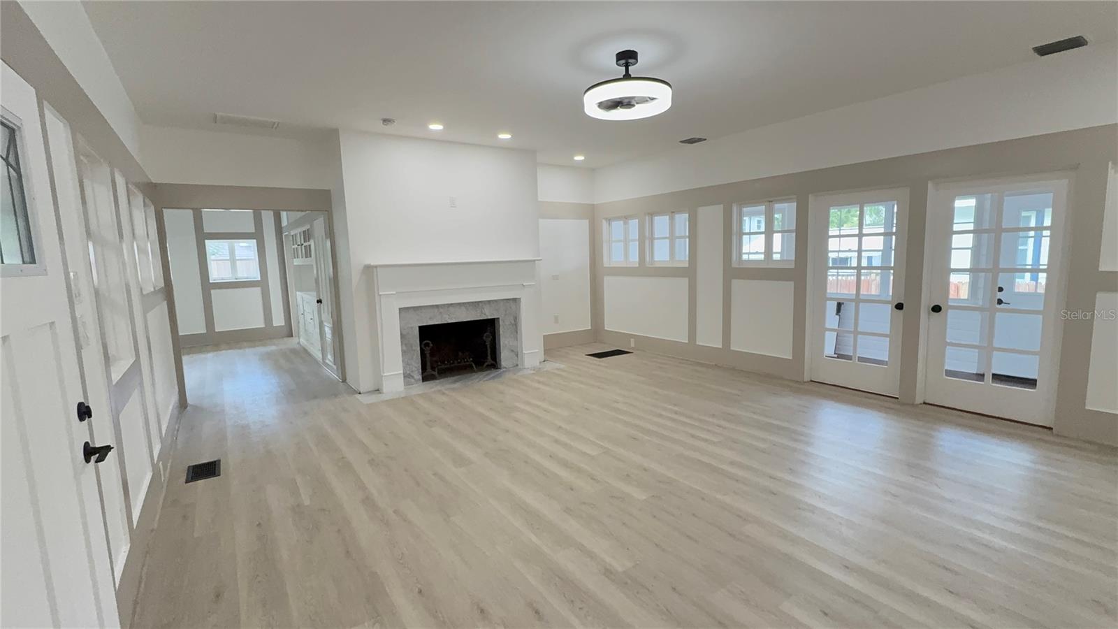 Beautiful great room.