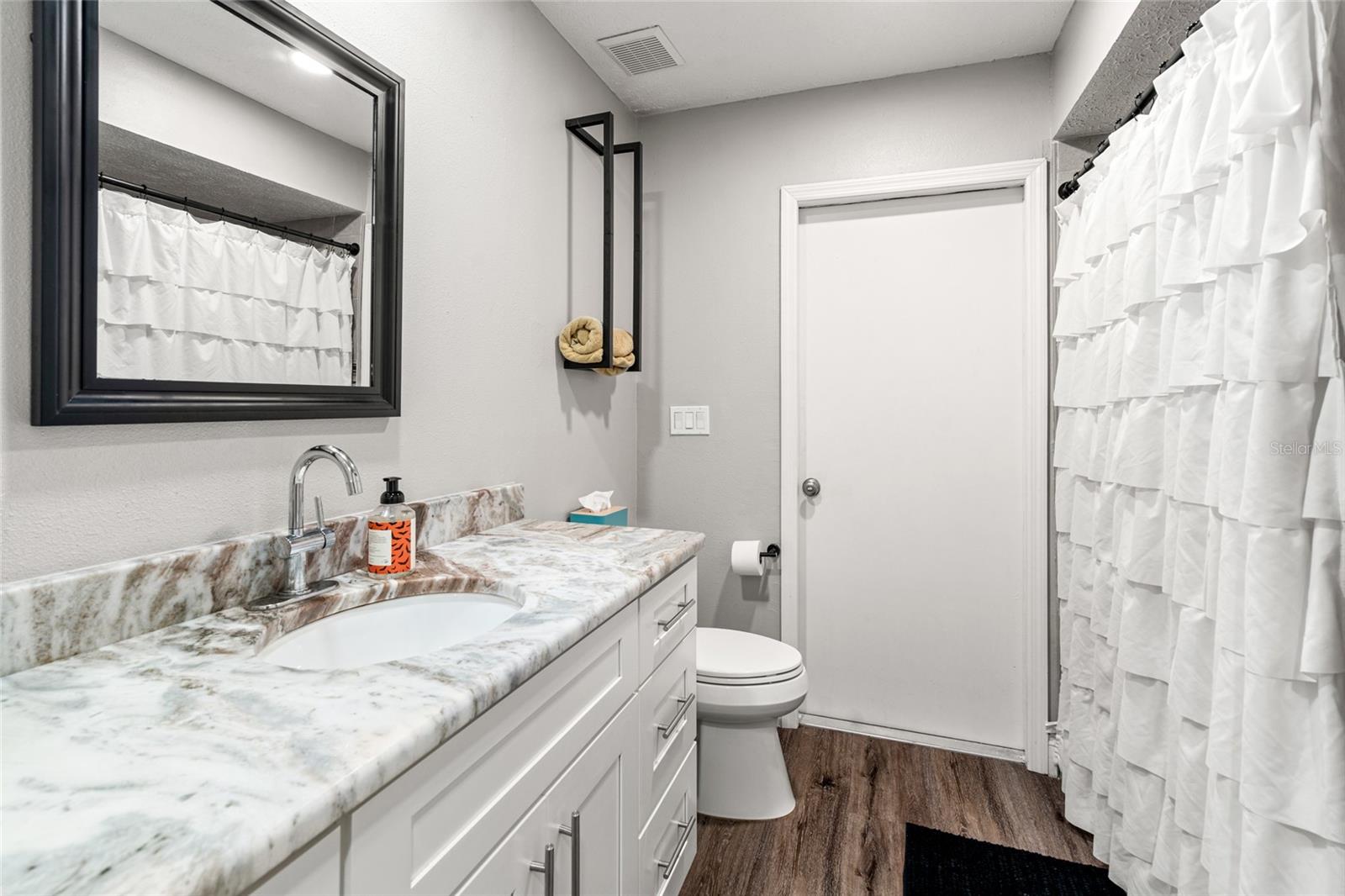 Second Bath - Serves secondary bedrooms and pool