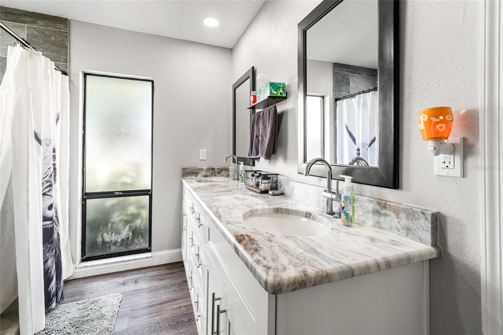 Ensuite Bathroom with Dual Vanities