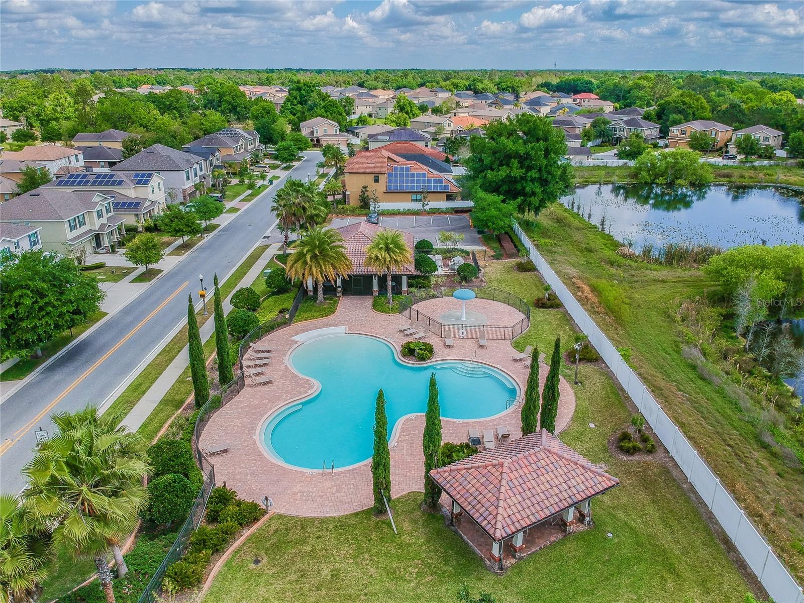 Community pool, cabana and splash pad!