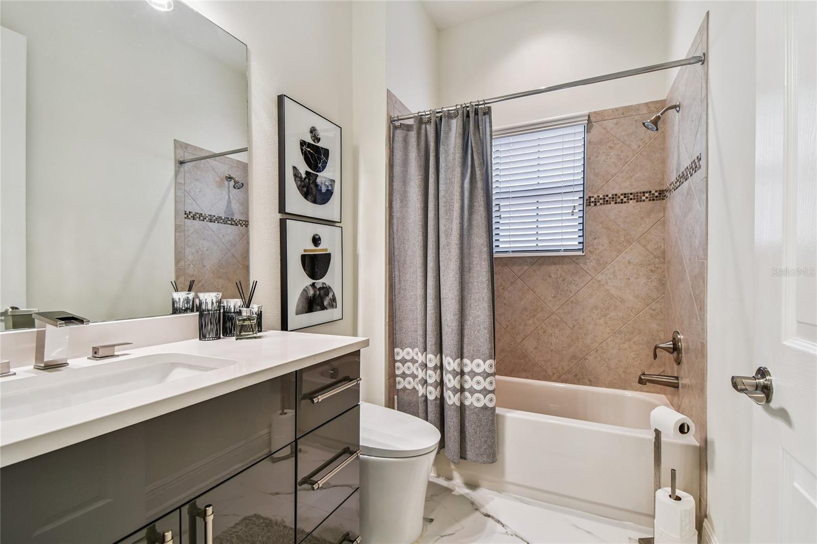 Full Bathroom - main floor