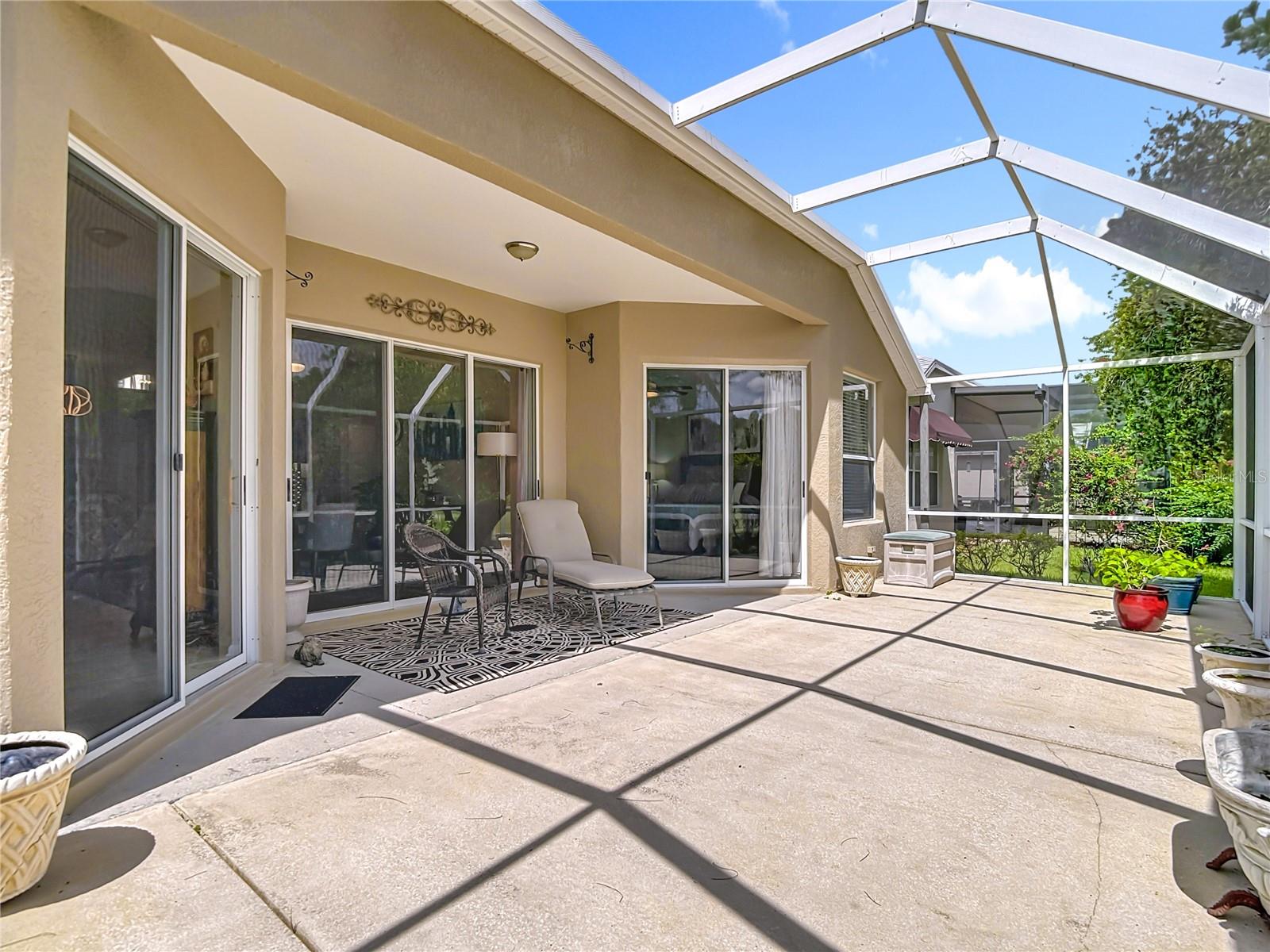 Expansive Screened Lanai