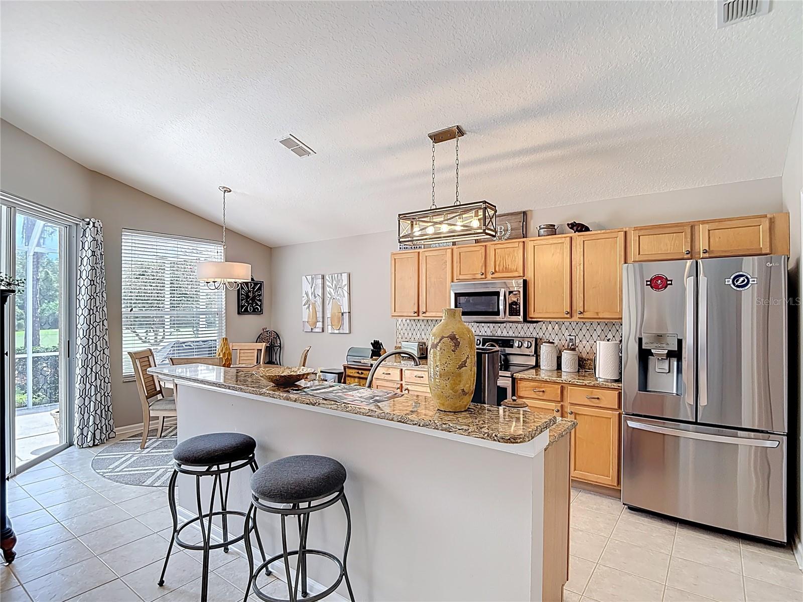 Eat-in Kitchen