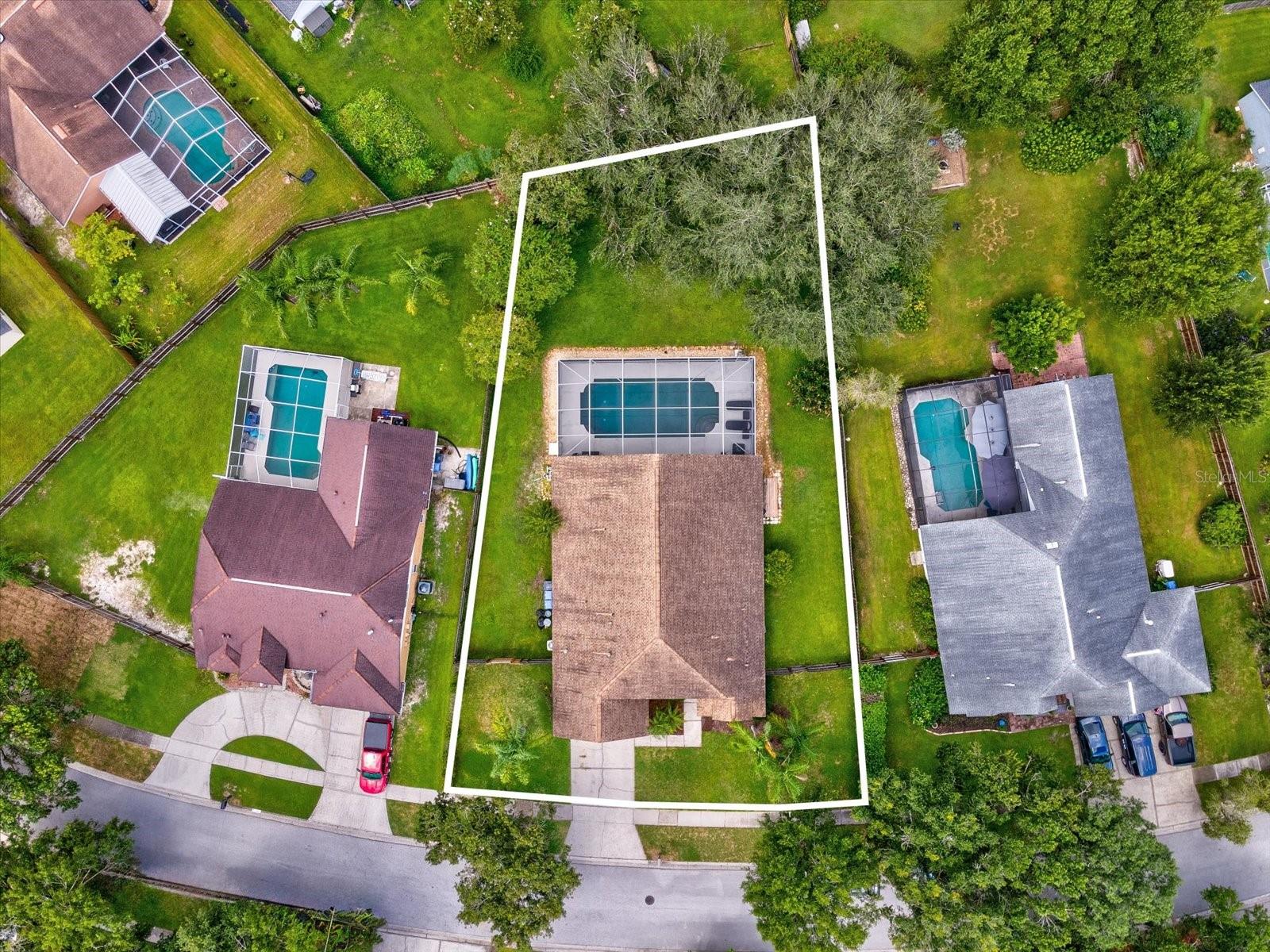 This 15,510 sqft lot is one of the largest in the neighborhood!
