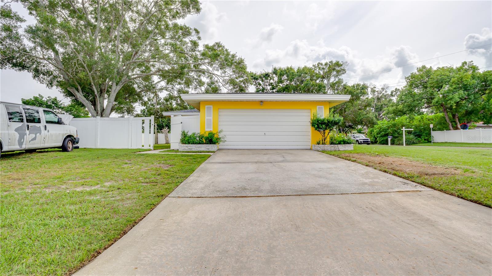 Exterior Front Garage