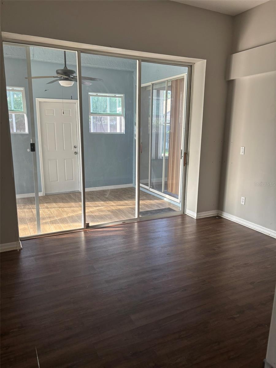 Bonus Room / Office / 5th Bedroom