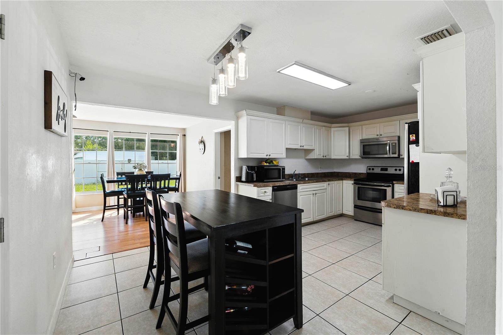 Breakfast nook