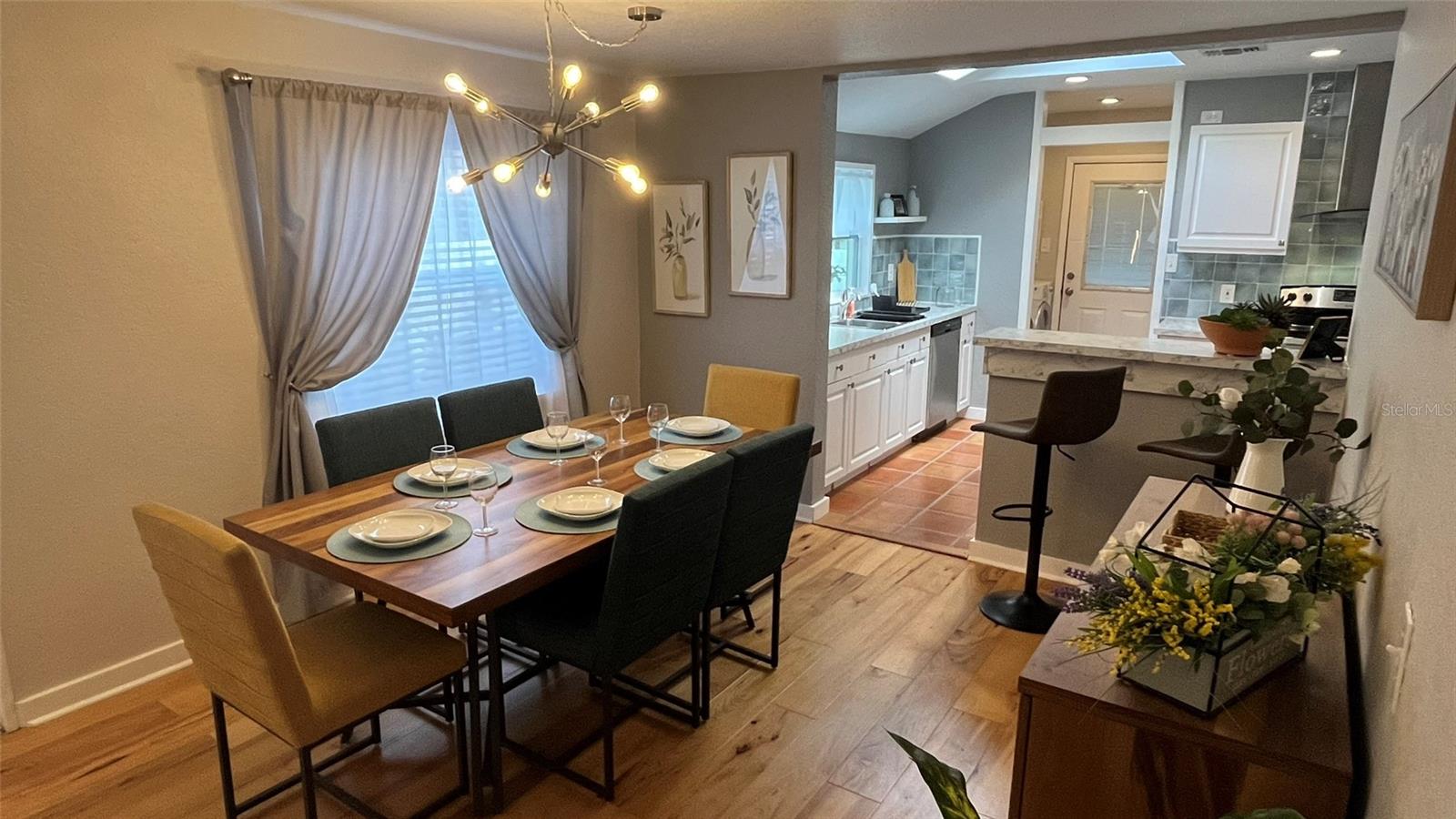 Great Room - Dining