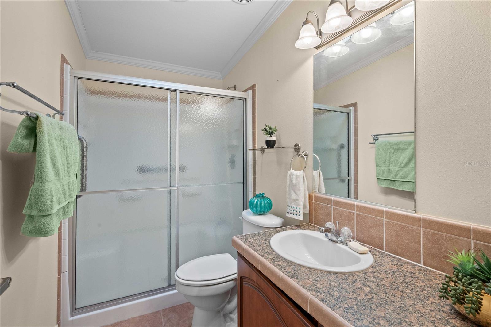 BATHROOM 3