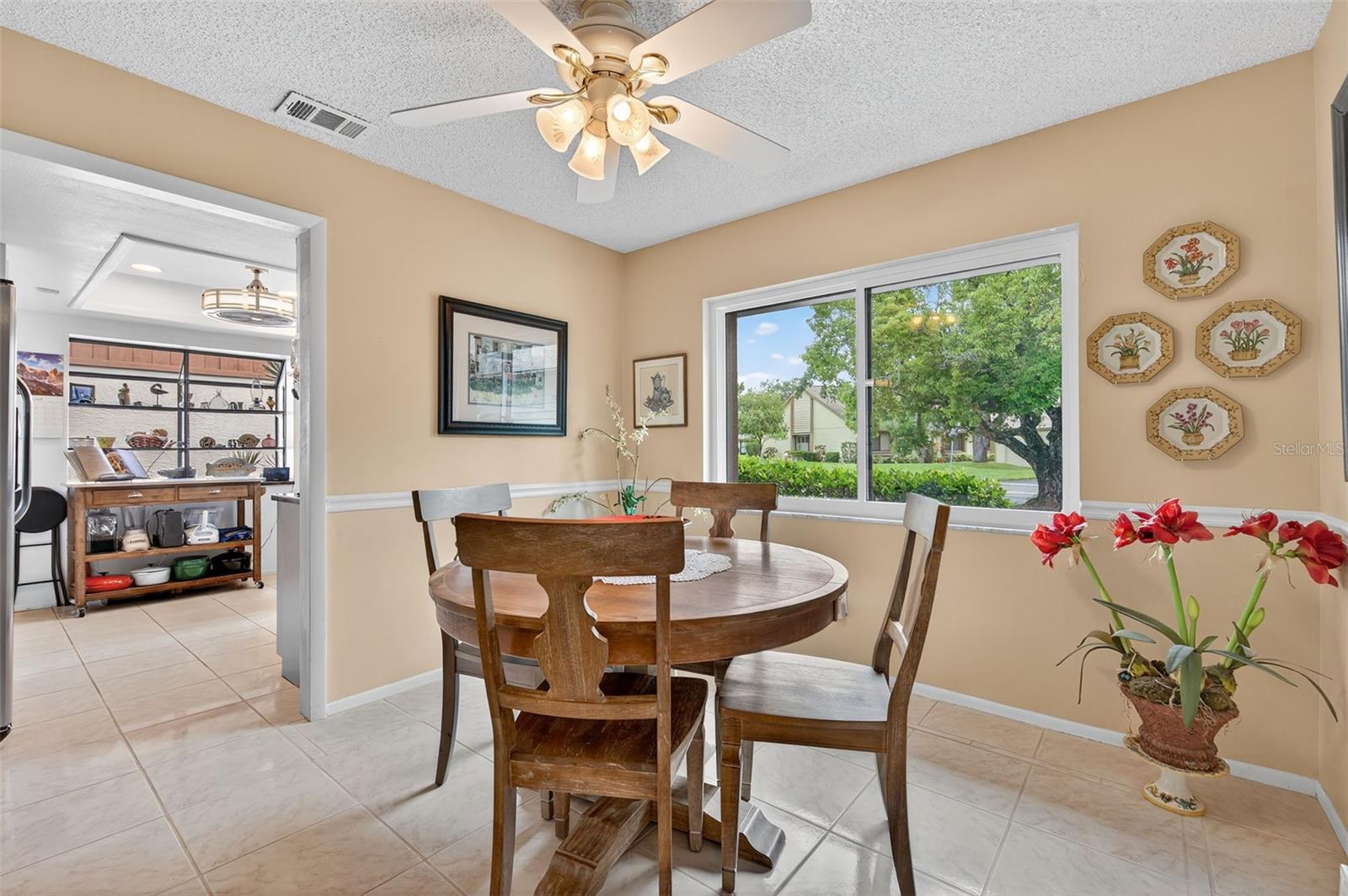 Dining Room adjacent to the kitchen