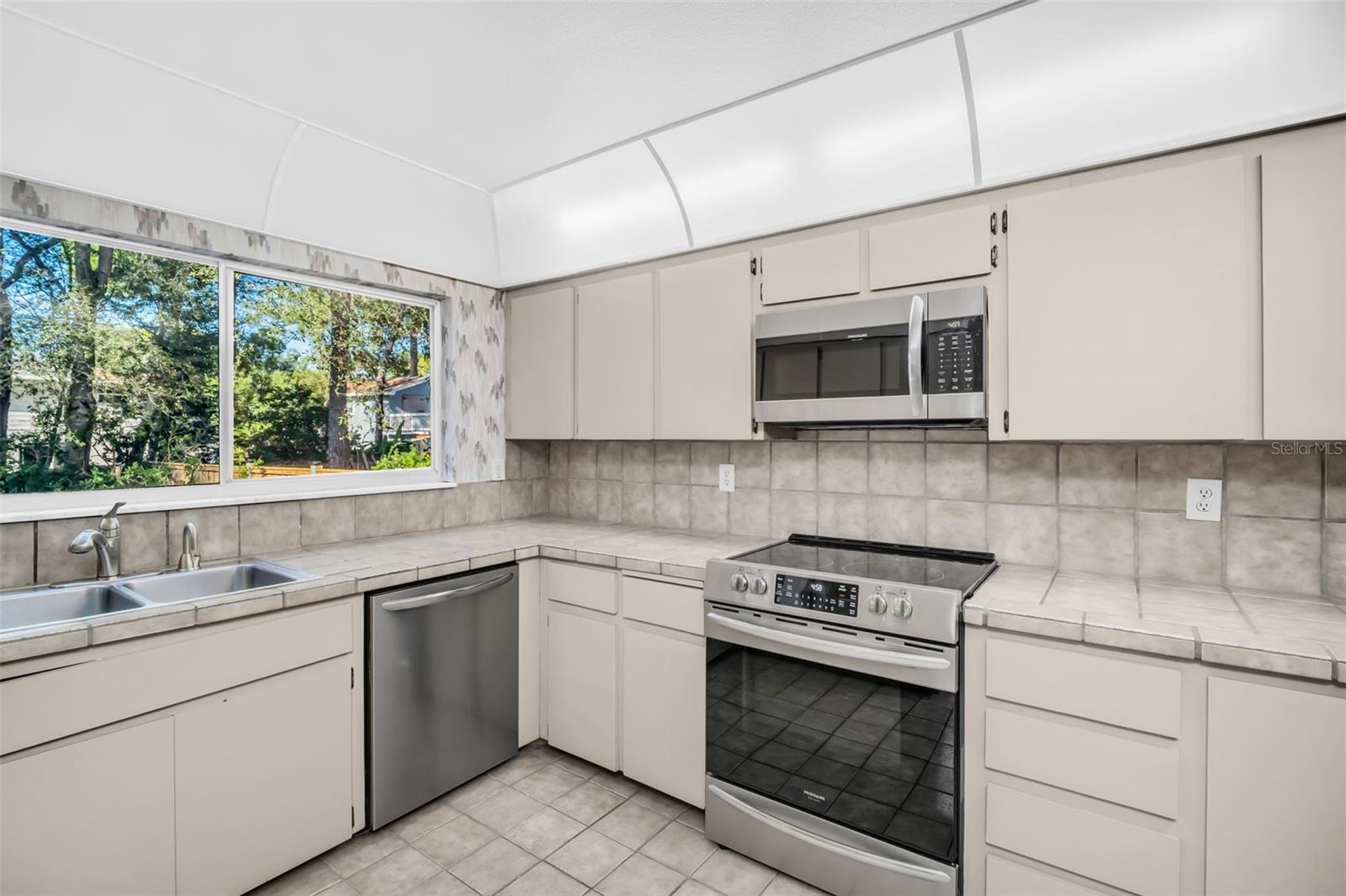 Frigidaire Gallery Stainless Steel Appliances