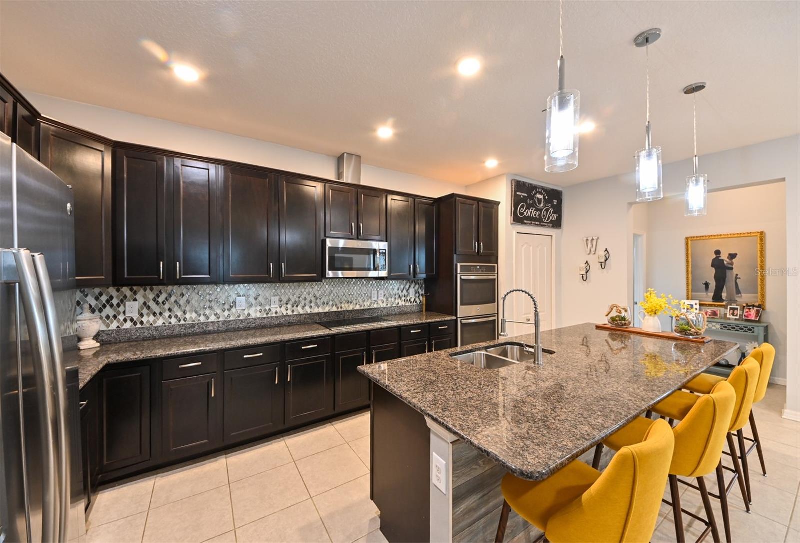 Gourmet kitchen 4