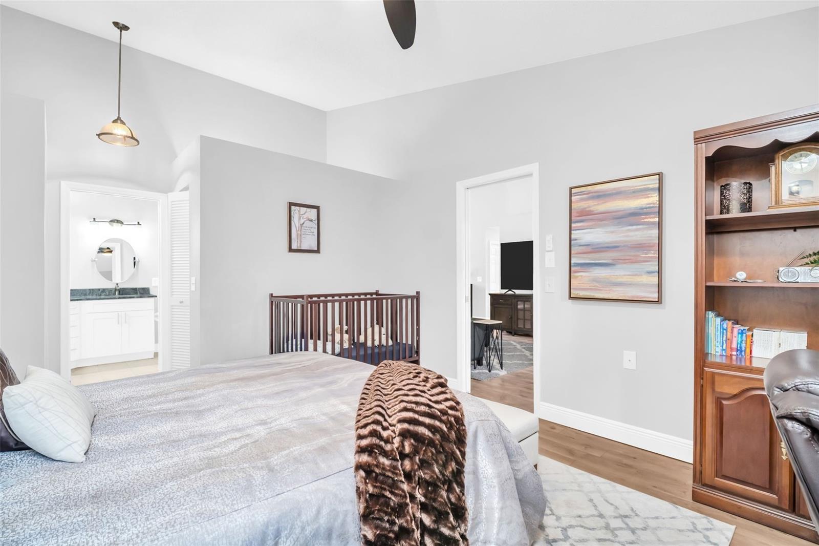 Big enough for a king, vaulted ceilings, large walk-in closet with an additional built-in closet, and beautifully updated en-suite~