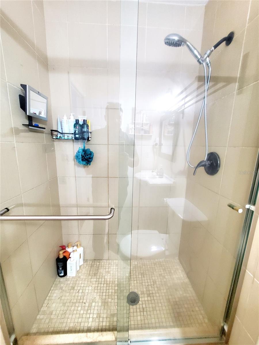 GLASS SHOWER
