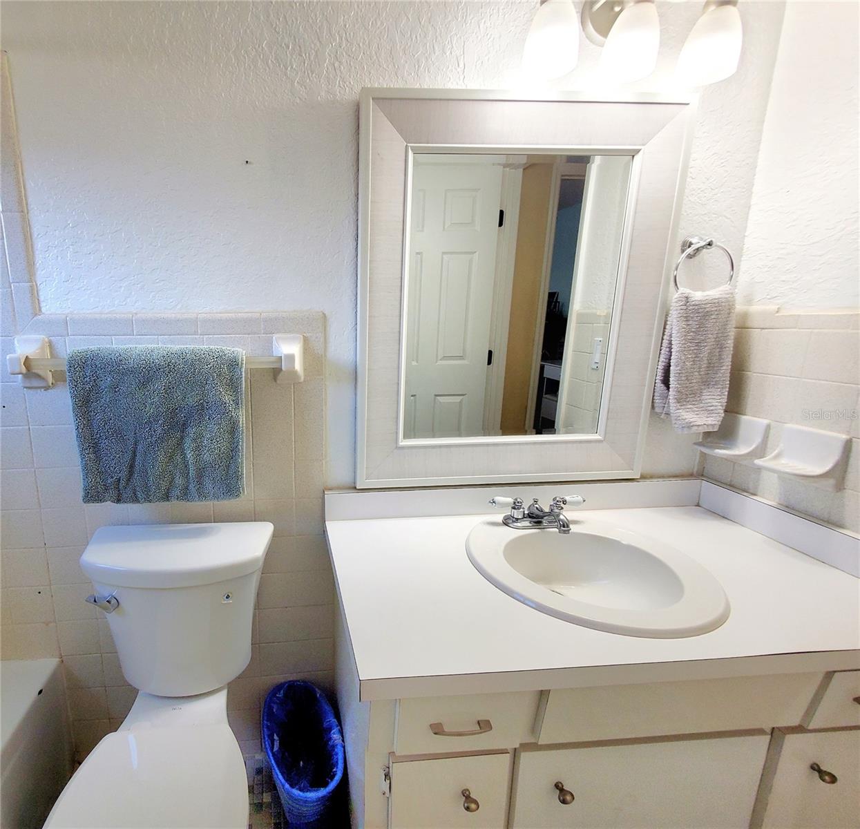 BATHROOM 2
