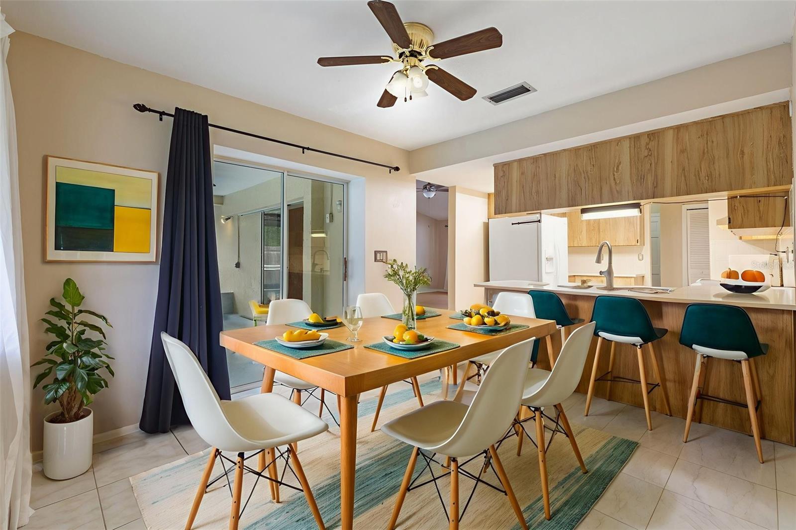 Virtually Stage Dining Area