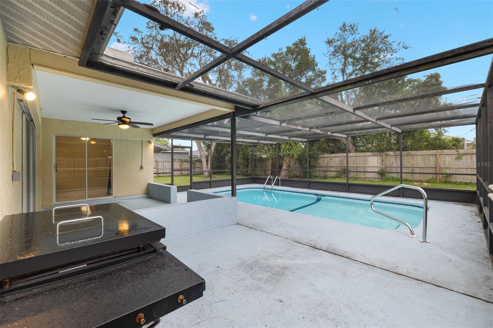 Pool View w/ Covered Lanai