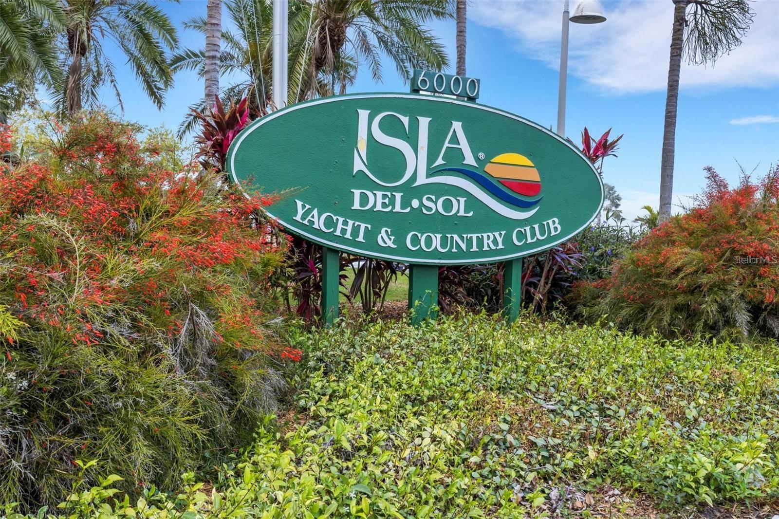 Isla Del Sol Yacht & CC