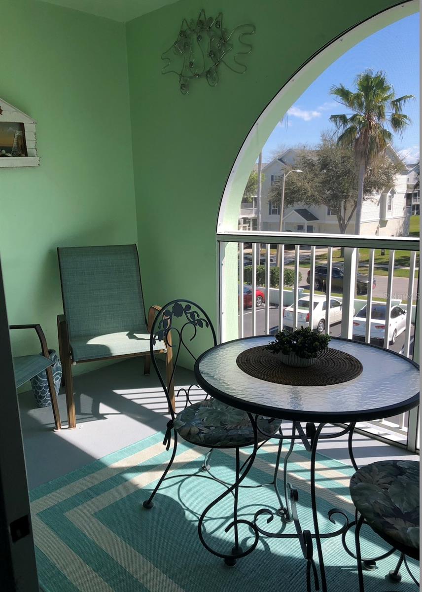 Screened Balcony