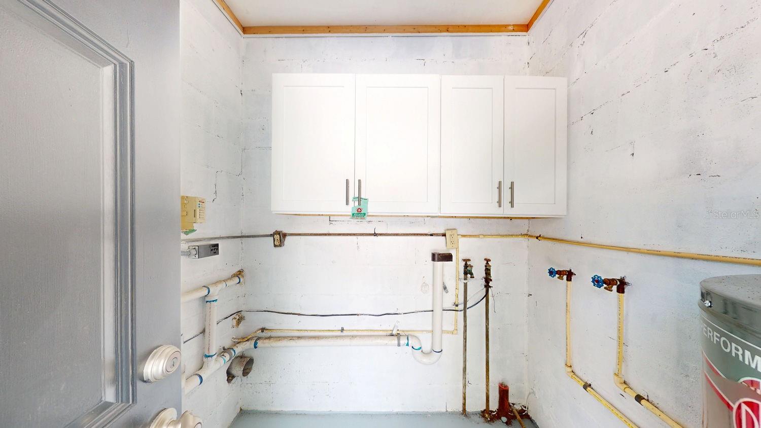 WASHER DRYER HOOK UP